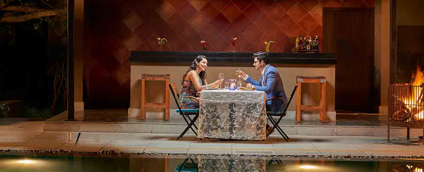 Candlelight Dinner By The Pool